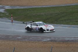 La Porsche GT3 R n°14 sur la piste du Mans