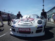 La Porsche GT3 R n°14 sur la grille de départ